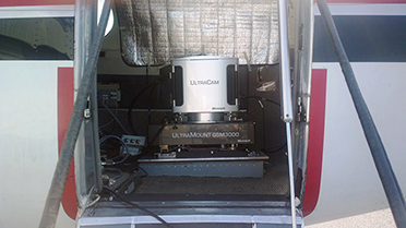web-Vexcel Ultracam UCxp-dans-la-trappe-arriere-du-B200